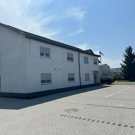 Otel Midami 24h Self-checkin Schwanau