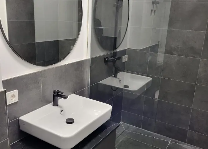 Midami 24h Self-checkin Hotel *